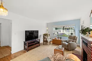 360 Central Ave, Pacific Grove, CA 93950 - Photo 9