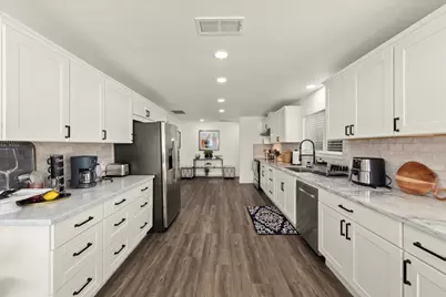 2180 Patton Ave, Napa, CA 94559 - Photo 13