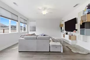 1096 Wildrose Dr, Hollister, CA 95023 - Photo 17