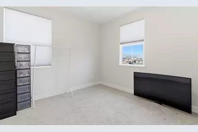 1096 Wildrose Dr, Hollister, CA 95023 - Photo 27