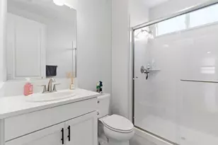 1096 Wildrose Dr, Hollister, CA 95023 - Photo 11