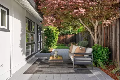 121 Lois Ln, Palo Alto, CA 94303 - Photo 43