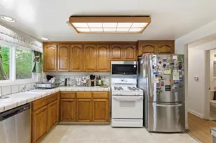 19170 Tilson Ave, Cupertino, CA 95014 - Photo 15