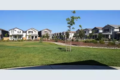 12185 Coal Creek Way, Rancho Cordova, CA 95742 - Photo 15