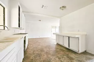 2416 Roble Ave, Modesto, CA 95354 - Photo 9