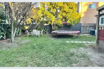 3223 Spring St, Redwood City, CA 94063 - Photo 13