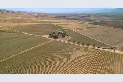 31021 Camphora Rd, Soledad, CA 93960 - Photo 9