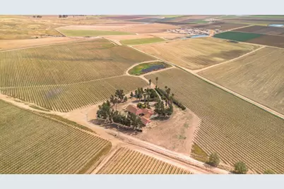 31021 Camphora Rd, Soledad, CA 93960 - Photo 5