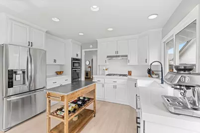 495 W Main Ave, Morgan Hill, CA 95037 - Photo 17