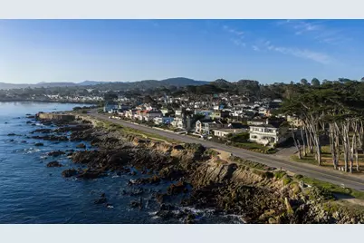 1051 Ocean View Blvd, Pacific Grove, CA 93950 - Photo 29