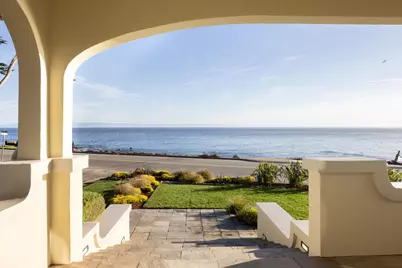 1051 Ocean View Blvd, Pacific Grove, CA 93950 - Photo 7