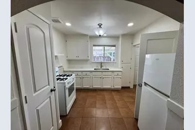 961 S 7th St 959, San Jose, CA 95112 - Photo 11