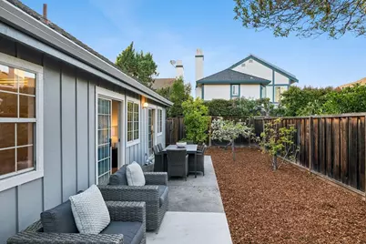 1402 Dominica Ln, Foster City, CA 94404 - Photo 31