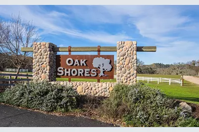 8730 Bluff Ct, Bradley, CA 93426 - Photo 3