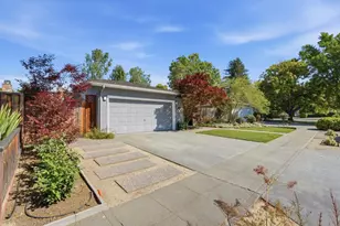 852 Peach Ave, Sunnyvale, CA 94087 - Photo 5