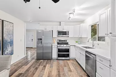 1300 Meadow Ct, Morgan Hill, CA 95037 - Photo 13