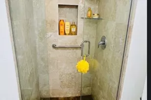 930 California 105, Santa Monica, CA 90403 - Photo 7