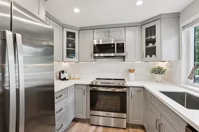 2890 Buena Crest Ct, San Jose, CA 95121 - Photo 11