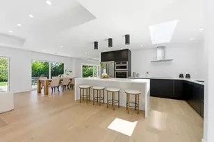1073 Celilo Dr, Sunnyvale, CA 94087 - Photo 9