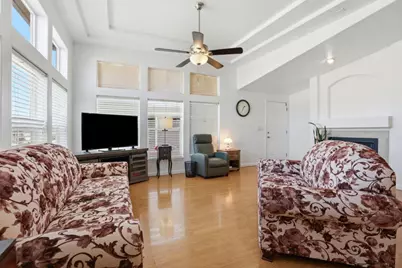 500 W 10th St 119, Gilroy, CA 95020 - Photo 3