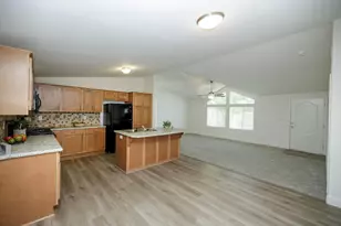 3837 Moana Way 31, Modesto, CA 95355 - Photo 17