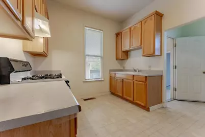 1030 Locust St, San Jose, CA 95110 - Photo 13