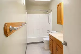 1090 White Dr, Santa Clara, CA 95051 - Photo 17