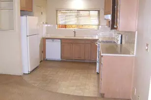 1253 Los Olivos Dr 5, Salinas, CA 93901 - Photo 9