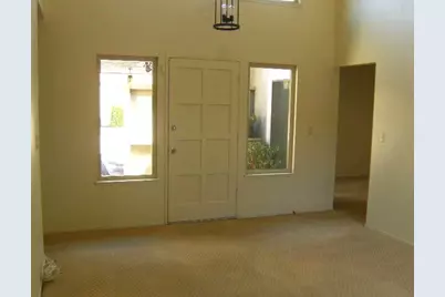 1253 Los Olivos Dr 5, Salinas, CA 93901 - Photo 7