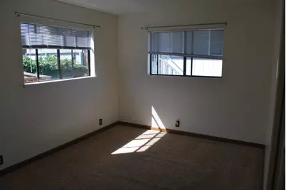 18761 Eisenhower St, Salinas, CA 93906 - Photo 13