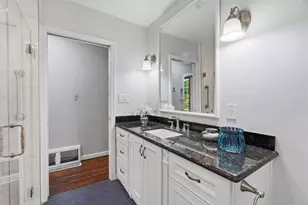 14175 Douglass Ln, Saratoga, CA 95070 - Photo 23