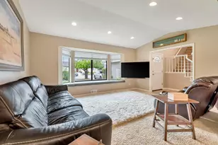 1951 Calistoga Dr, Hollister, CA 95023 - Photo 11