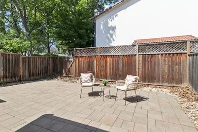 190 Granada Dr, Mountain View, CA 94043 - Photo 31