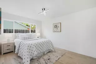 10910 Glen Artney St, Oakland, CA 94605 - Photo 33