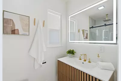 10910 Glen Artney St, Oakland, CA 94605 - Photo 39