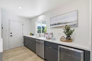 10910 Glen Artney St, Oakland, CA 94605 - Photo 19
