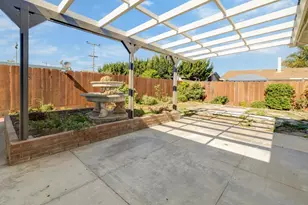 318 Navajo Dr, Salinas, CA 93906 - Photo 21