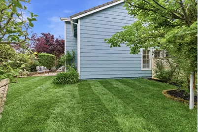 301 Saint Martin Dr, Redwood City, CA 94065 - Photo 35