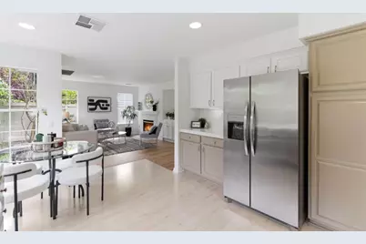 301 Saint Martin Dr, Redwood City, CA 94065 - Photo 11