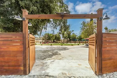 12405 Mount Hamilton Rd, San Jose, CA 95140 - Photo 13