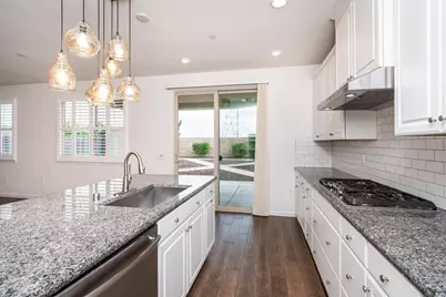 9269 Red Thistle Ct, Sacramento, CA 95829 - Photo 15