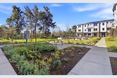 1129 Esther Ct, Palo Alto, CA 94303 - Photo 21