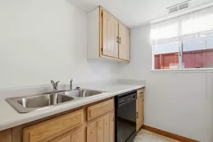 415 Spruce Cir, Watsonville, CA 95076 - Photo 13