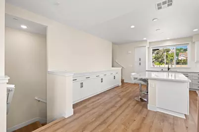 9873 Macarthur Blvd F, Oakland, CA 94605 - Photo 15