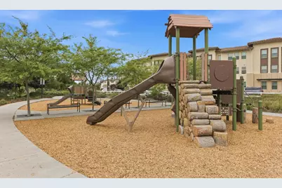 1053 Dewberry Pl 304, San Jose, CA 95131 - Photo 47