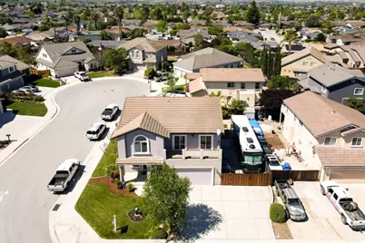 1890 Calistoga Dr, Hollister, CA 95023 - Photo 31