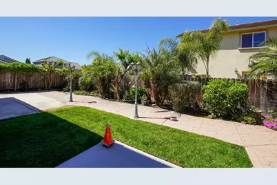 1890 Calistoga Dr, Hollister, CA 95023 - Photo 29