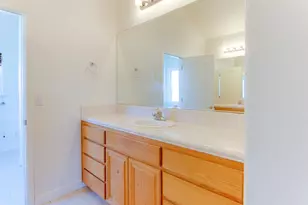 1890 Calistoga Dr, Hollister, CA 95023 - Photo 17