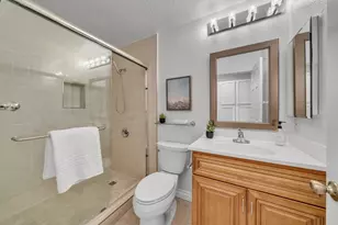 1654 Parkview Green Cir, San Jose, CA 95131 - Photo 19