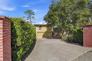 24776 Cabrillo St, Carmel, CA 93923 - Photo 3